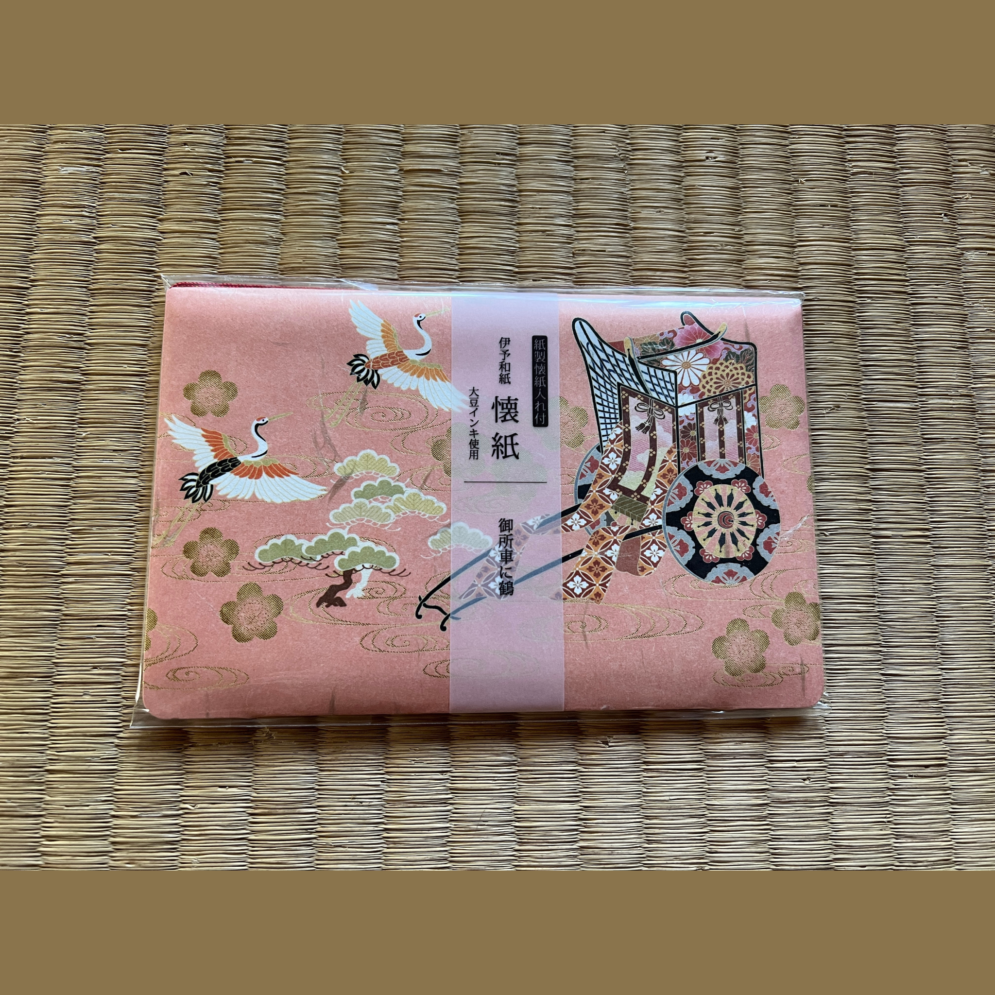 Kaishi Crane on gosho car with paper case