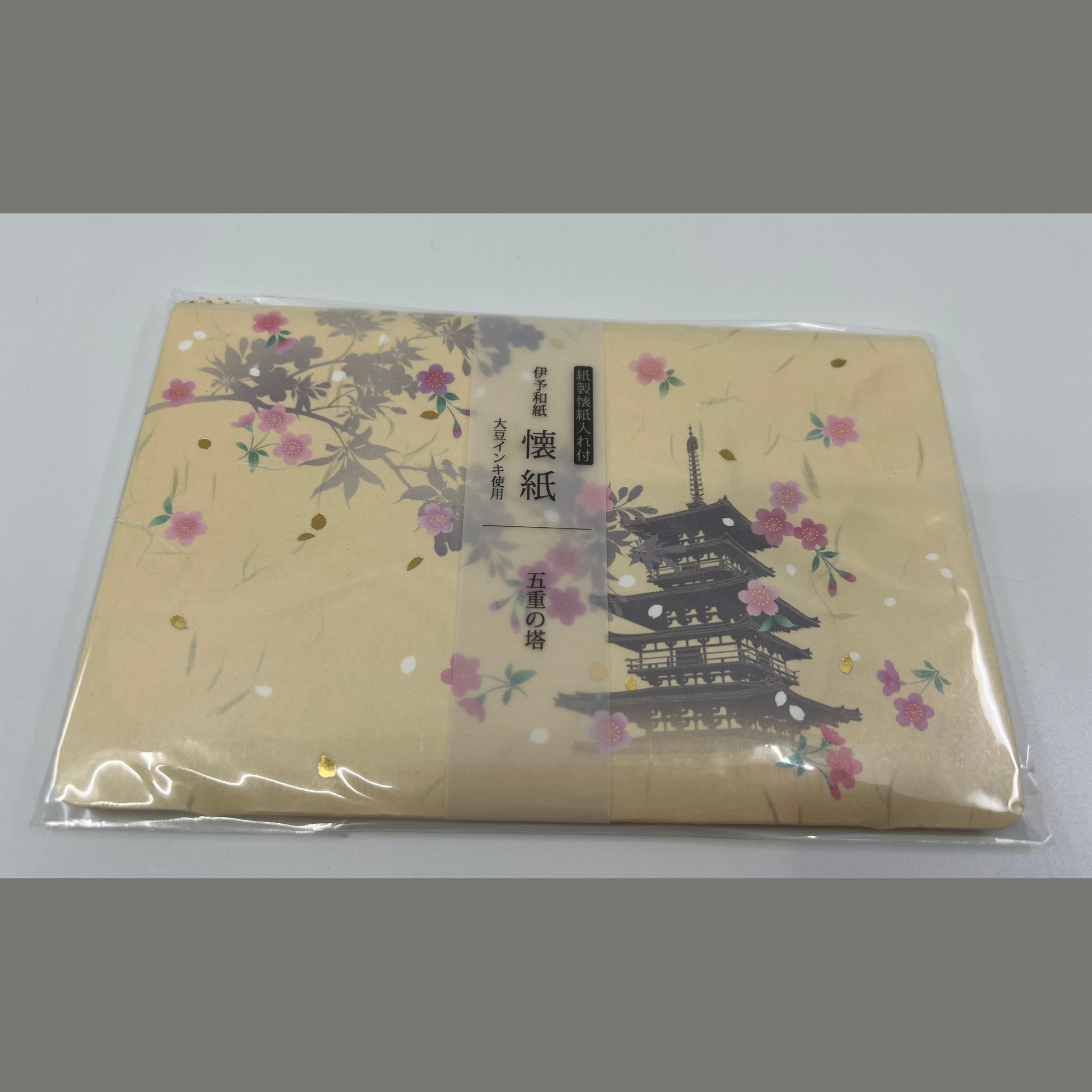 Kaishi Five-Storied Pagoda with paper case